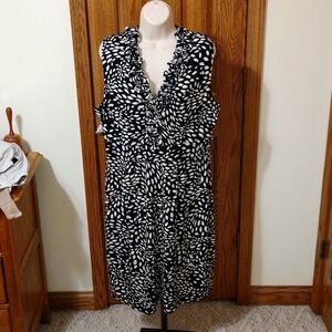 Dressbarn size 16 black and white print sleeveless dress. Good condition.